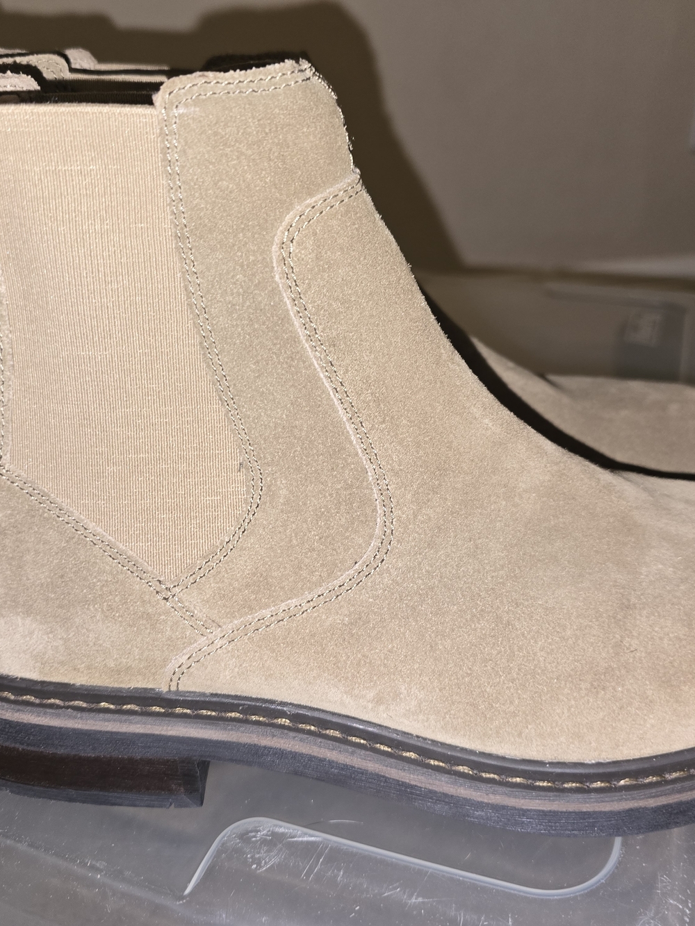 Clarks Men's Taupe Suede Chelsea Pull On Boot Never Been Worn - Picture 2 of 5